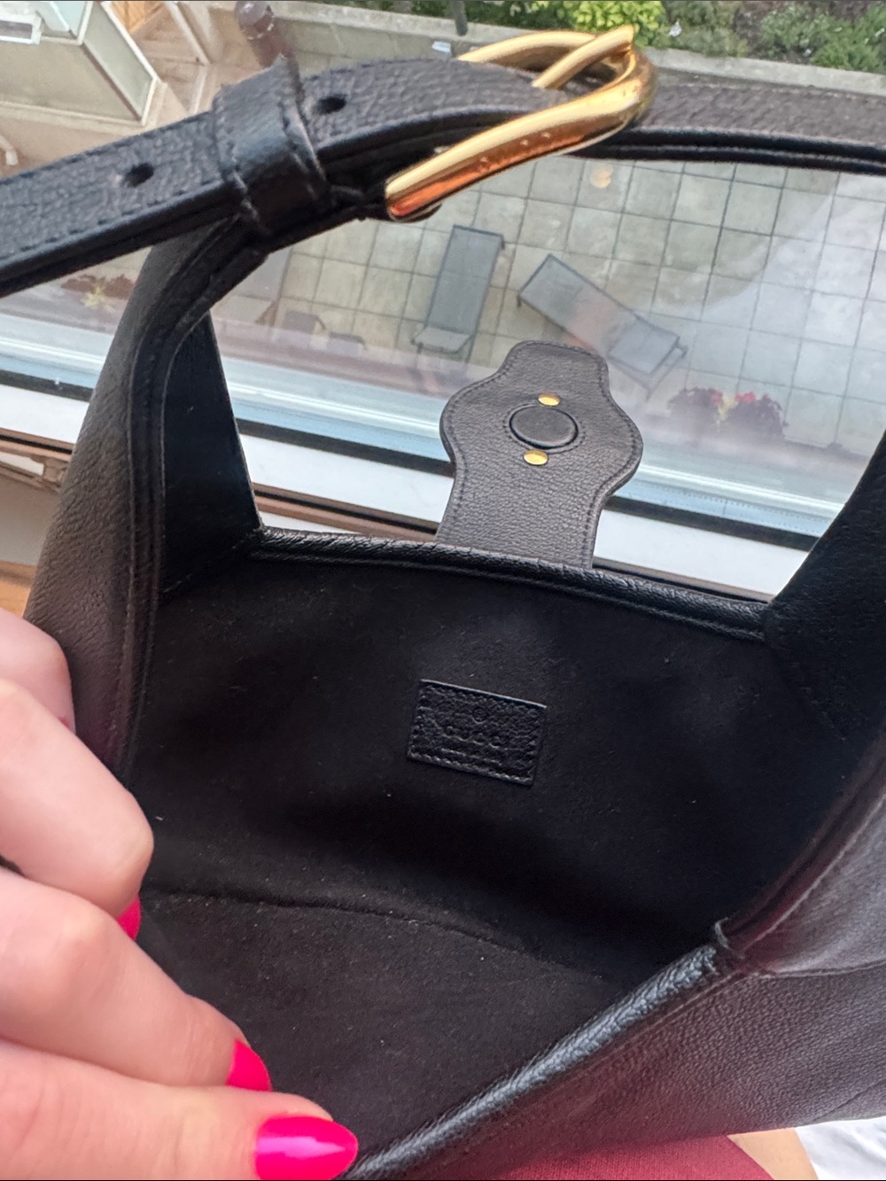 Authentic Gucci Black Leather Purse - Picture 6 of 6
